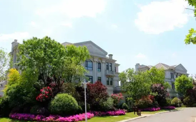 Aohua International Hot Spring Hotel