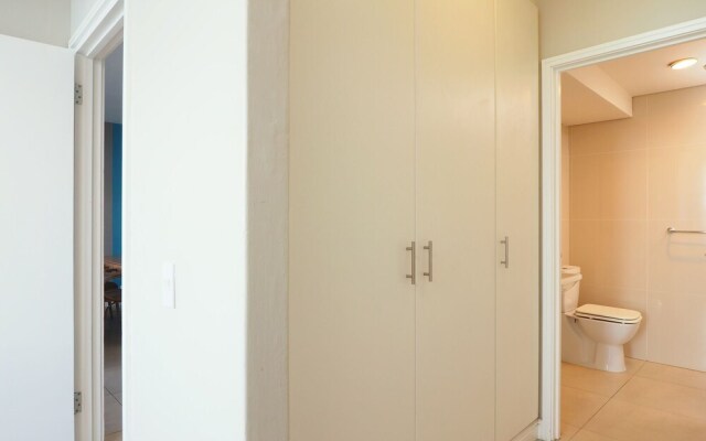 Dolphin Beach H103