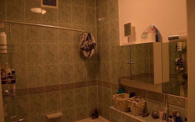 Homely 2 Bedroom Apartment in Earl's Court