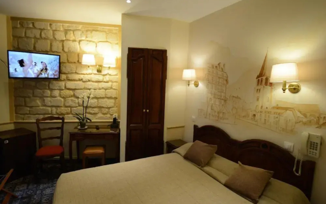Familia Hotel
