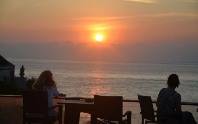 Sunset Villa & Cafe Lembongan