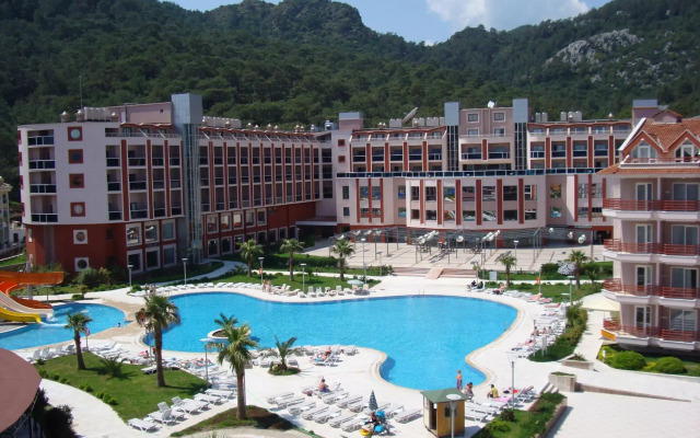 Green Nature Resort & Spa