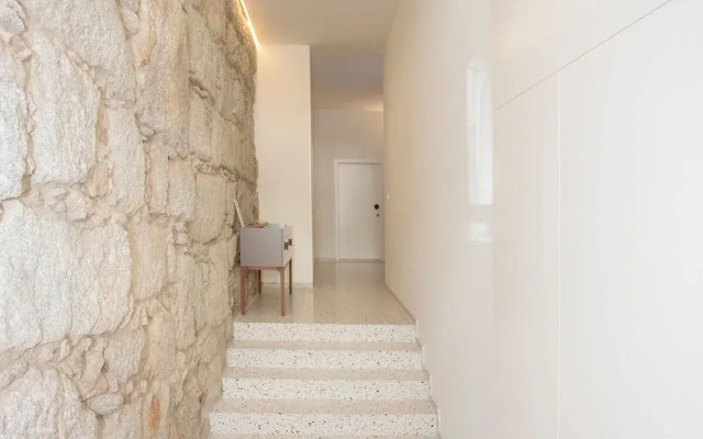 Liiiving in Porto Luxury Beachfront Apartment II