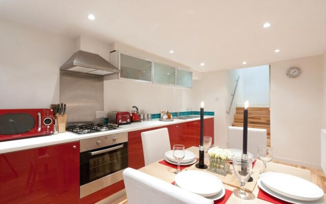 Henderson Street Apartment