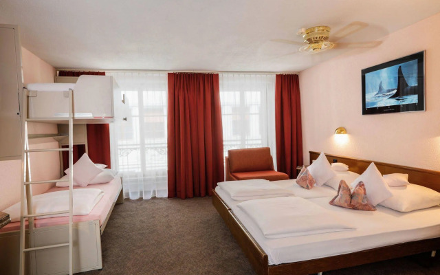 ROESLI Guest House