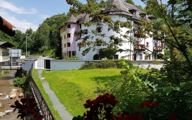 Schlosshotel Rosenegg
