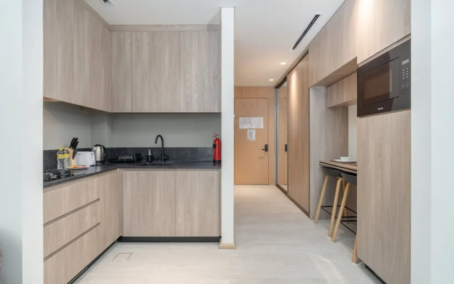 Spectacular Getaway in This Studio in The Autograph