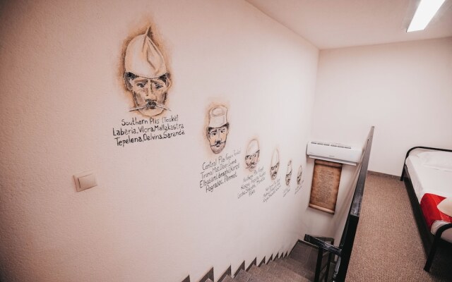 Plis Room - Old Bazaar