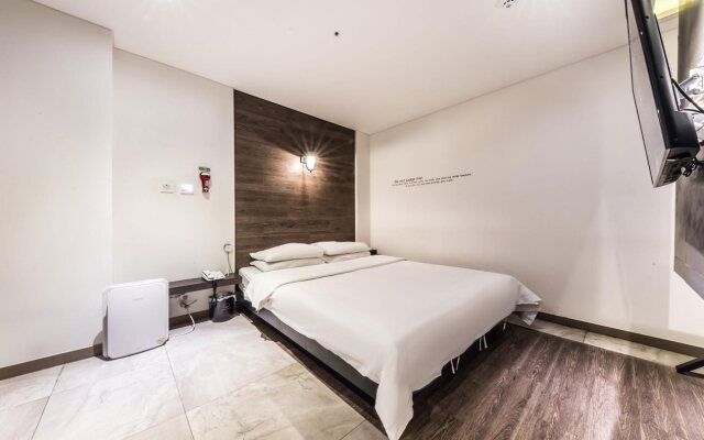HERTZ Hotel