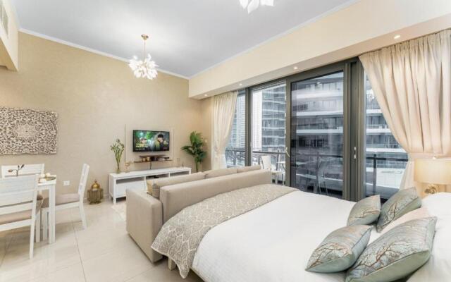 LUX Holiday Home Dubai Marina JBR - Silverene Towers