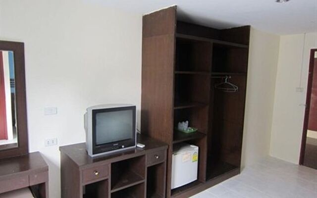 18 Coins Budget Hotel