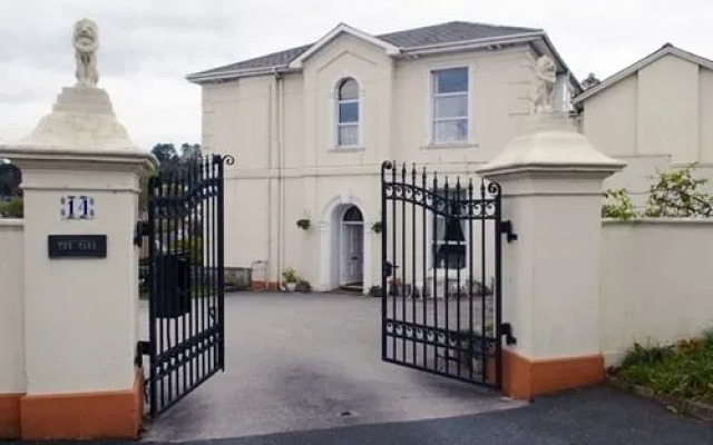 Tor Park Holiday Flatlets