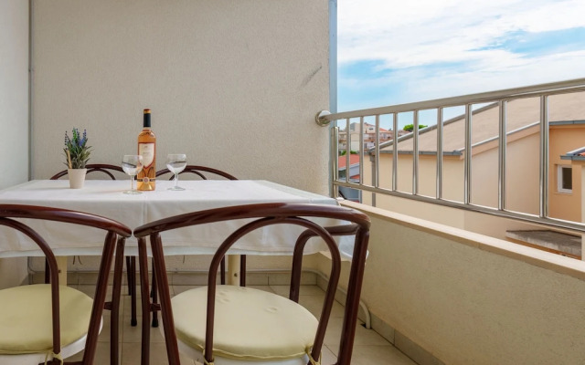 Sea View Apartment for 2-3 People - Family