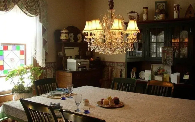 Rose & Thistle Bed & Breakfast