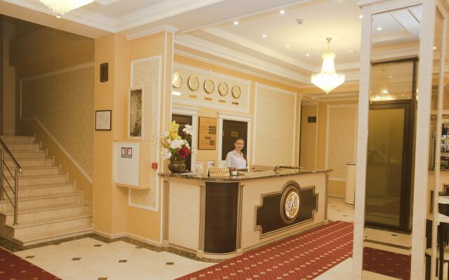 Regency Hotel