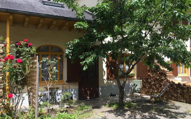 Charmant T2 Sur Cour