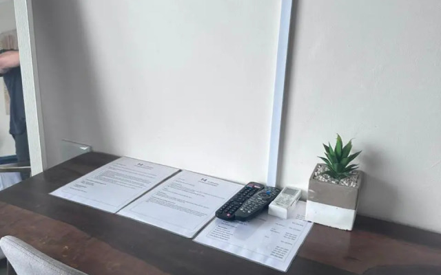 14 on Braemar Studio Apartment