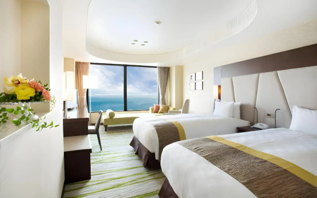 Lake Biwa Otsu Prince Hotel