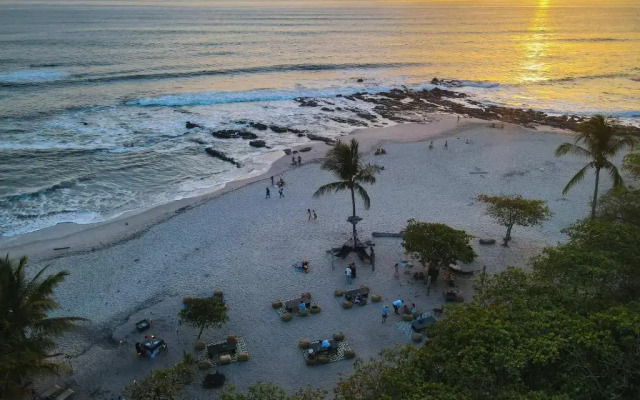 Hotel Nantipa - A Tico Beach Experience