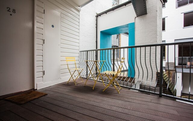 Luxurious Airy TOWER BRIDGE Loft