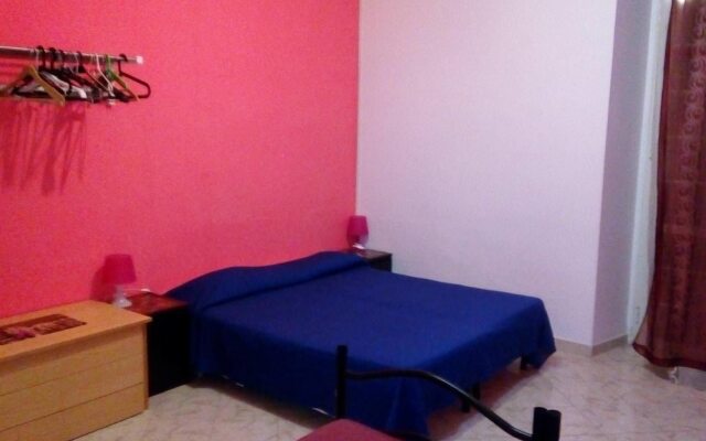 Bed in Art - Termini - Coliseum Apartments for Rent in Rome