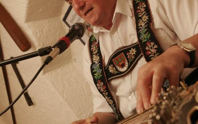 Alpenrose Traditionsgasthof Mittenwald