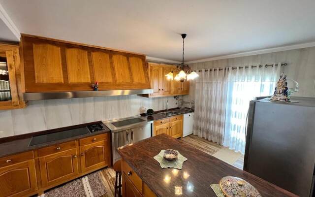 Stunning 4-bed House