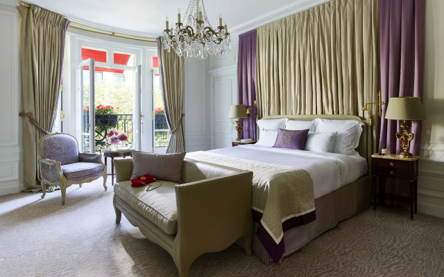 Hotel Plaza Athenee