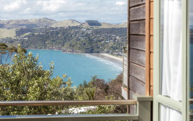 Seaview Sojourn - Waiheke Escapes