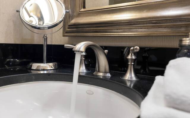 Lucky Gem Penthouse Suites at Signature