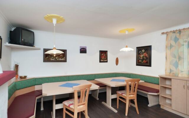 Spacious Holiday Home in Goldegg near Ski Lift