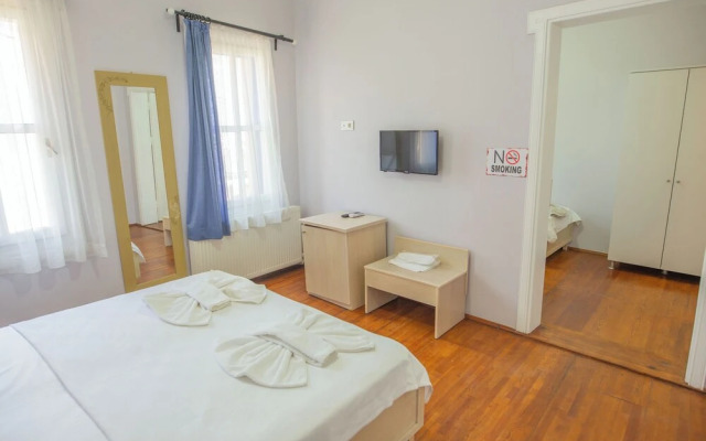 Deniz Önü Guesthouse