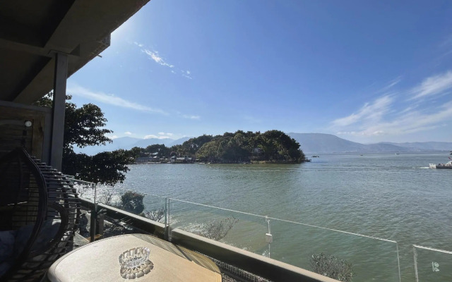 Sea View Inn