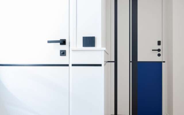 1.75 Paris La Source