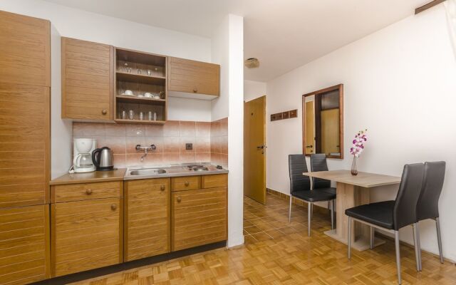 Apartments Little spring