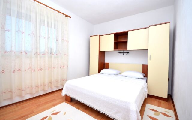 Apartments Mirta