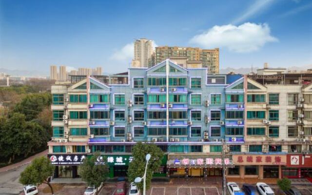 Chuangejia Yuerongzhuang Hotel (Yongkang East Bus Station Exhibition Center)