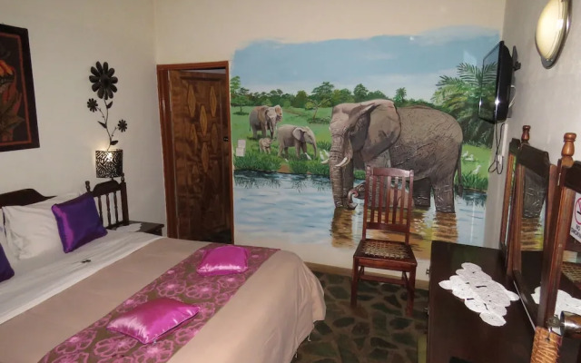 Parrot Lodge
