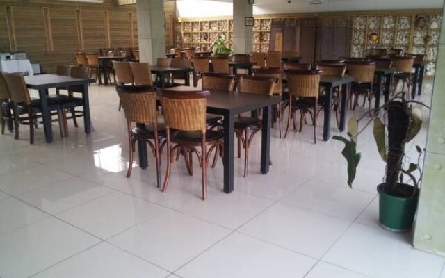 Sky Garden Hotel