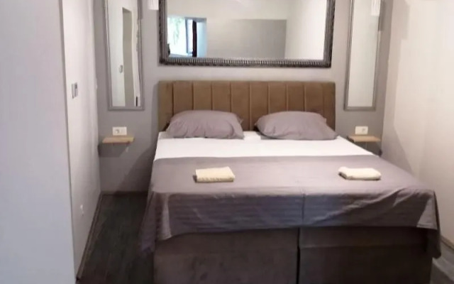 Hotel Queens