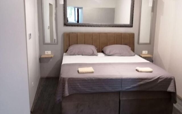 Hotel Queens