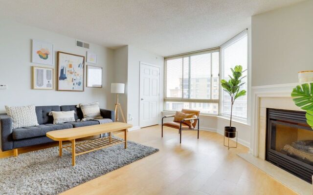 Amazing 2 Bedrooms Condo at Ballston