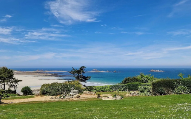 Stone House in Brittany With Sea Views