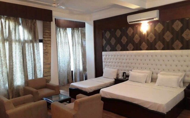 Hotel Imperial Heights Resort