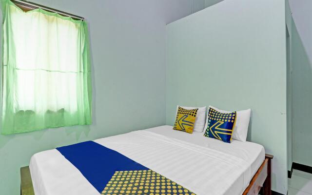 SPOT ON 90760 Homestay Al Madina Syariah
