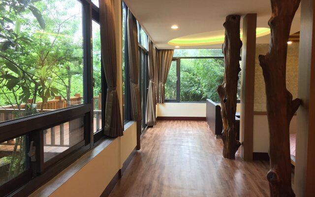 Riverside Homestay B&B