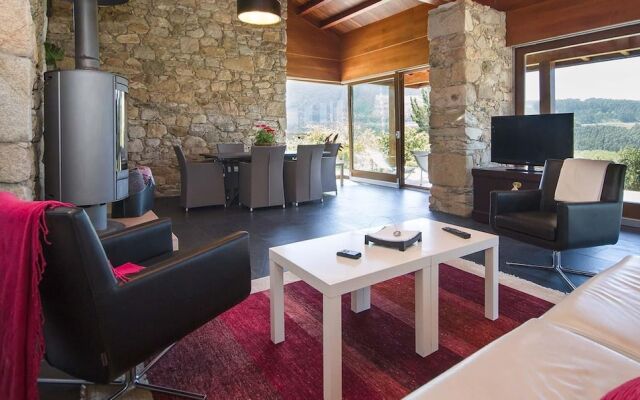 House - 3 Bedrooms - 107757