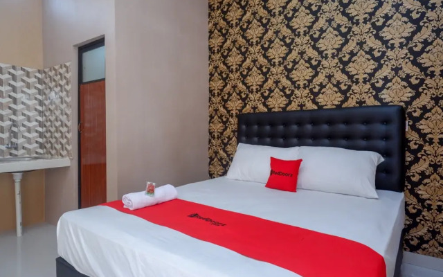 RedDoorz Syariah near Stasiun Gumilir Cilacap