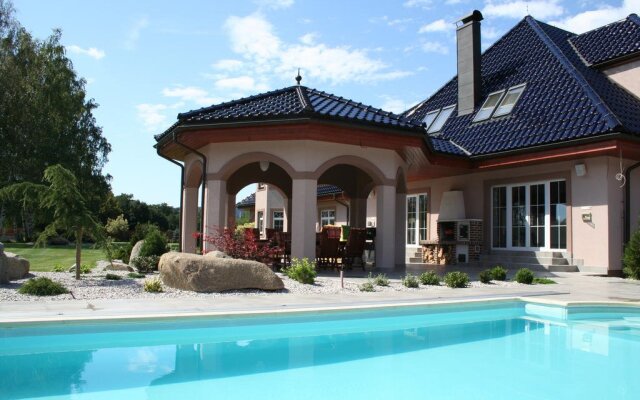 Nobless Resort