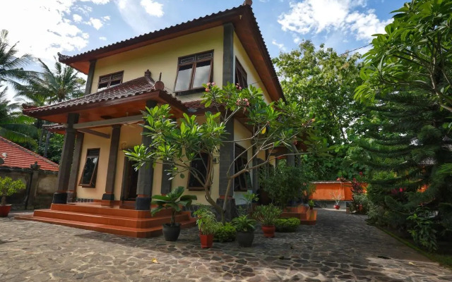 Villa Maryadi